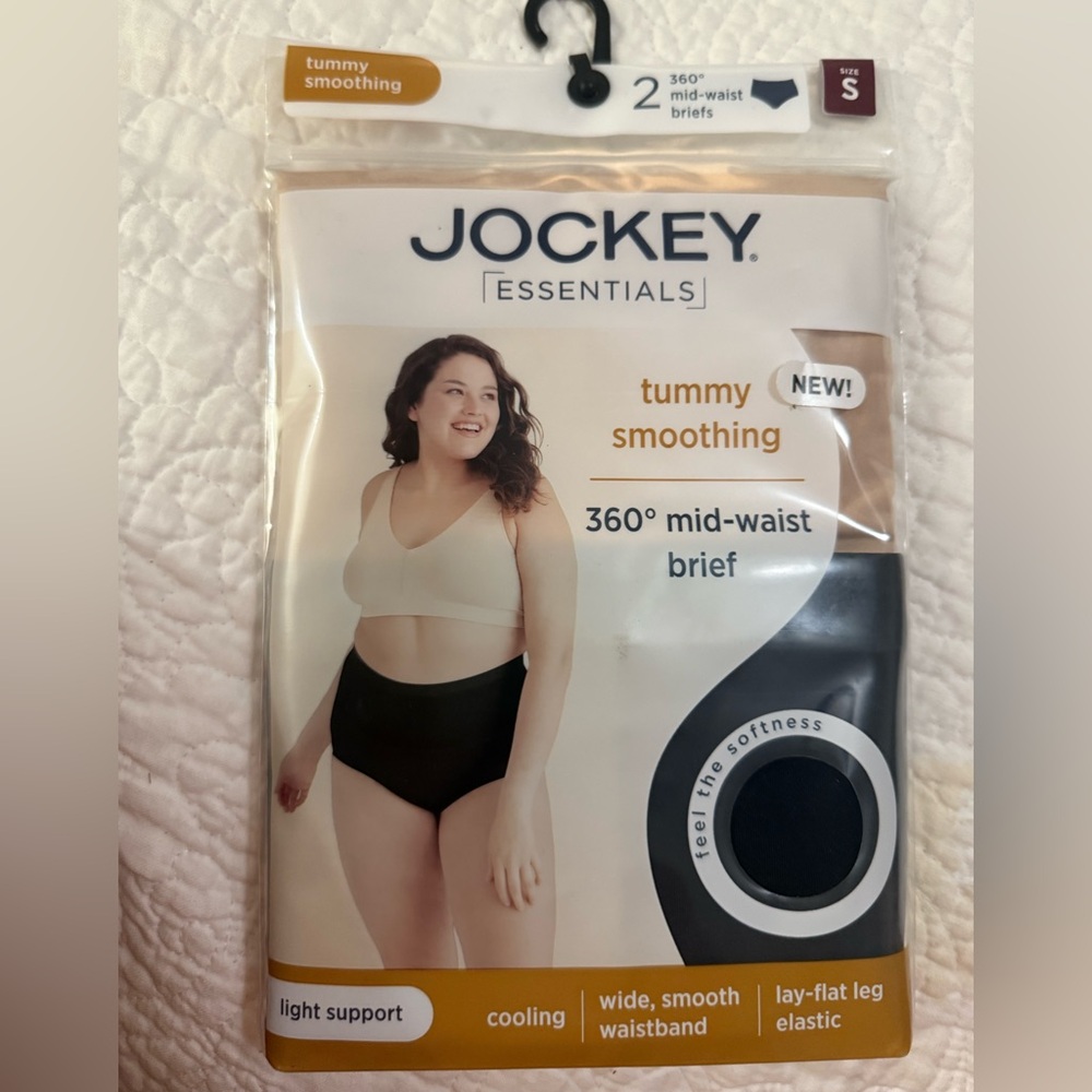 NWT size Small Jockey Essential 2 pack 360 Mid-Waist Brief